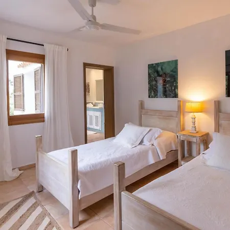 Villa Casa Felles - *