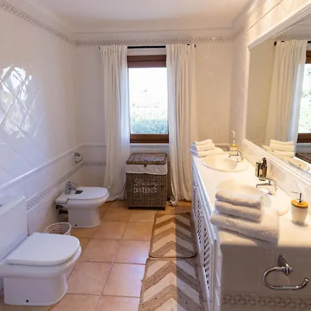 Casa Felles - *